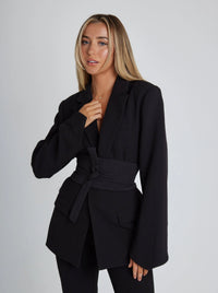 Victoria | Luxuriöser Und Maßgeschneiderter Damenblazer