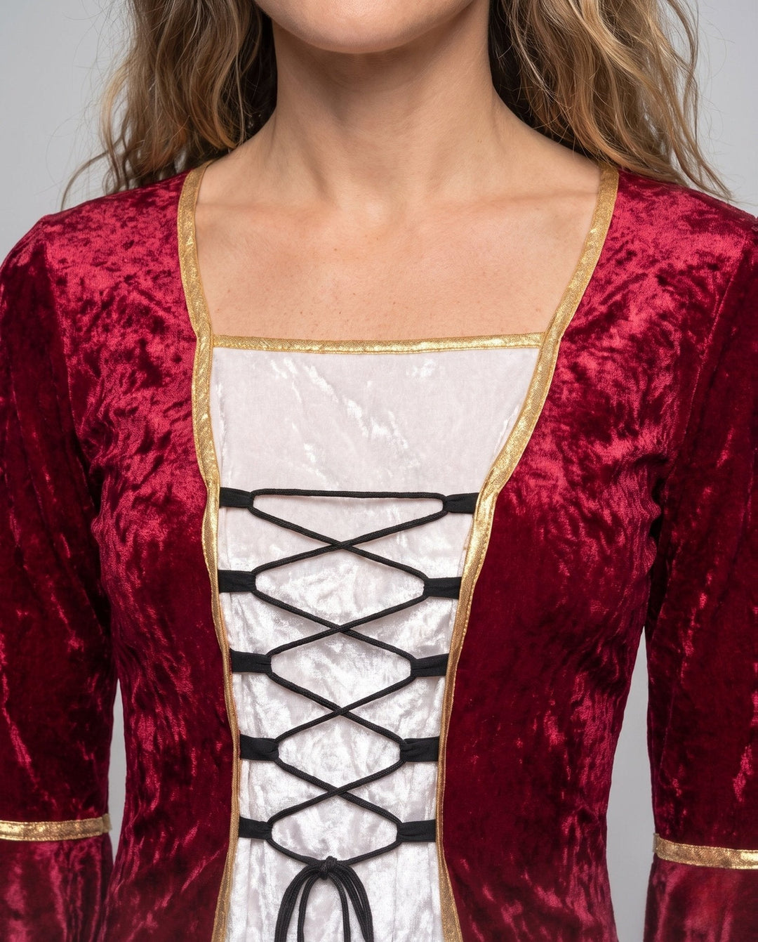 Drune | Historical Costume – Elegant Design for Parties