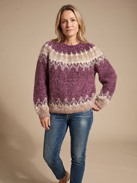 Sophie | Elegant Christmas sweater in Nordic jacquard style