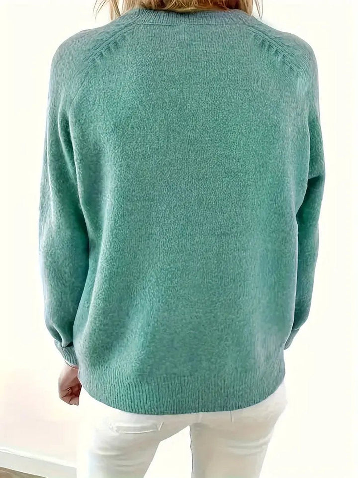 Clara | Stilvoller Strickpullover mit V-Ausschnitt und Knopfleiste