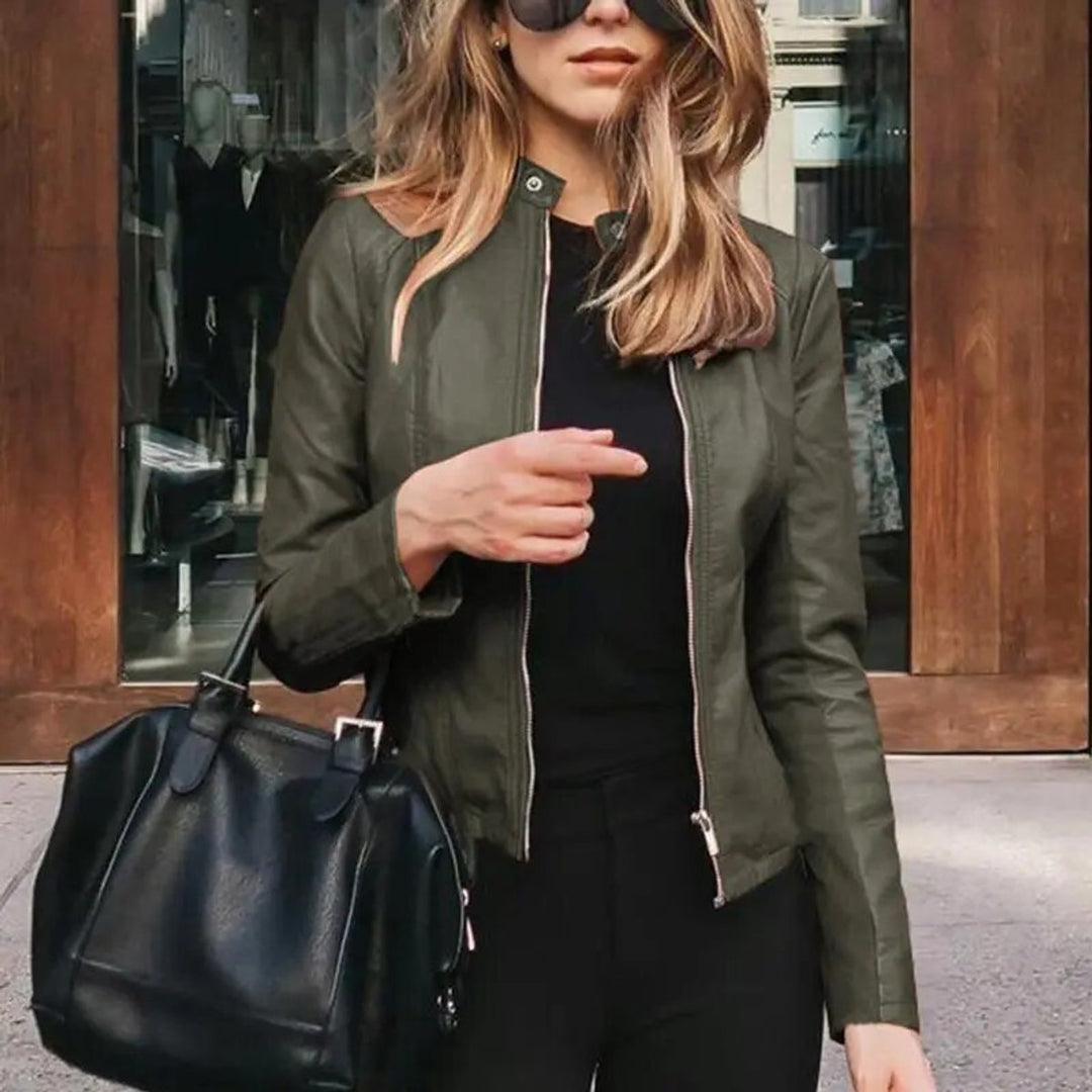 Phoebe | Slim-Fit Faux Leather Jacket – Stylish Cropped Design for Women