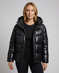 Marlene | Glänzende Damen-Pufferjacke mit Kapuze und Lockerer Passform