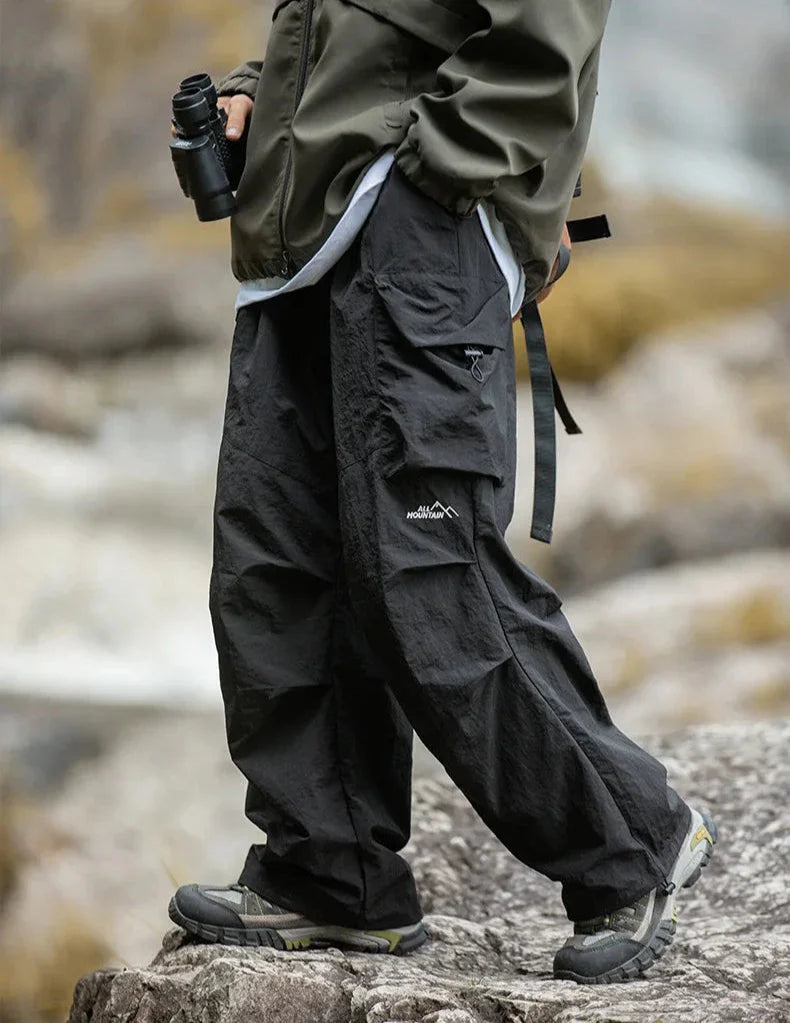 Clara | Casual and Functional Cargo Pants