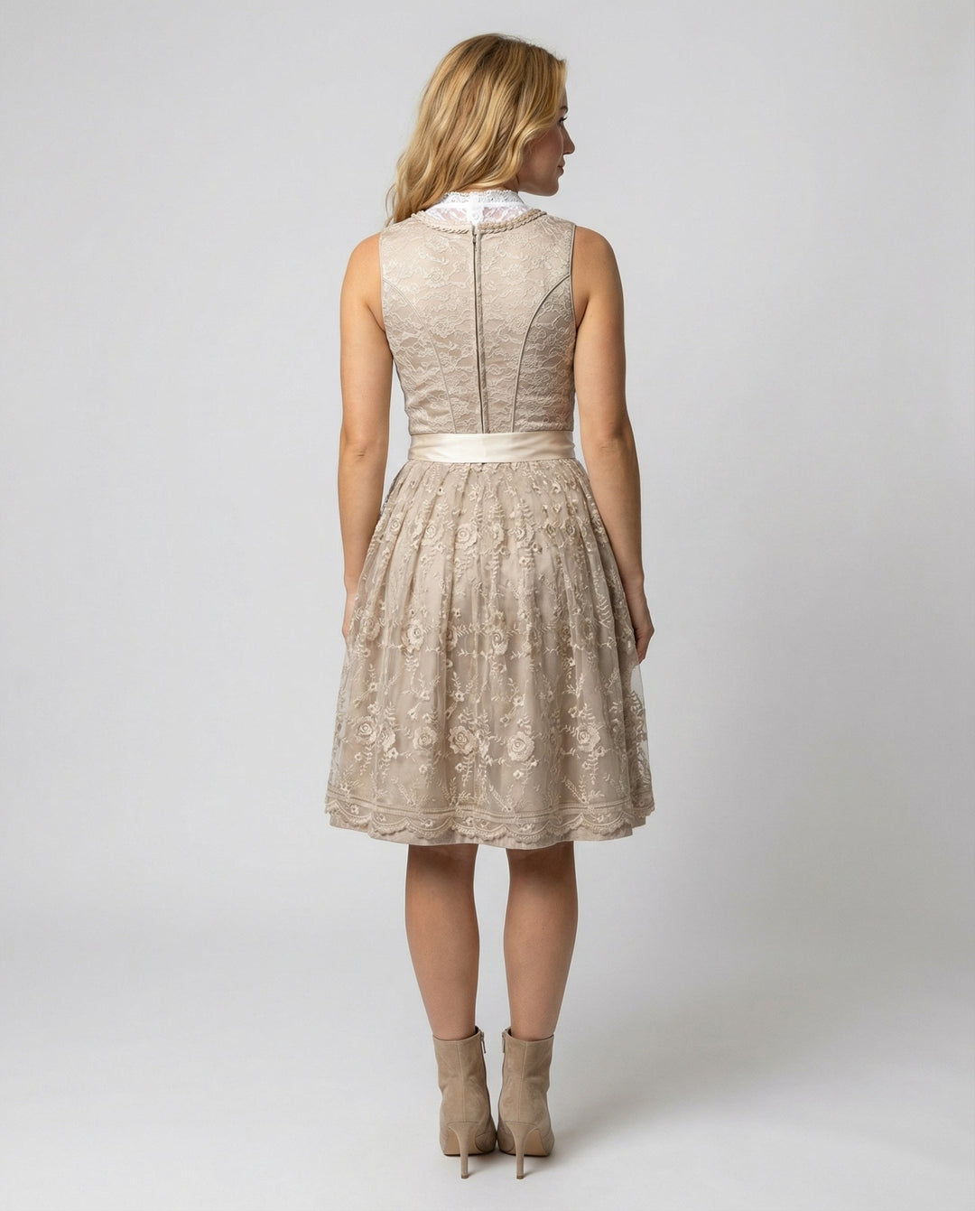 Annett | Romantic Floral Dirndl Dress with Lace Blouse for Oktoberfest