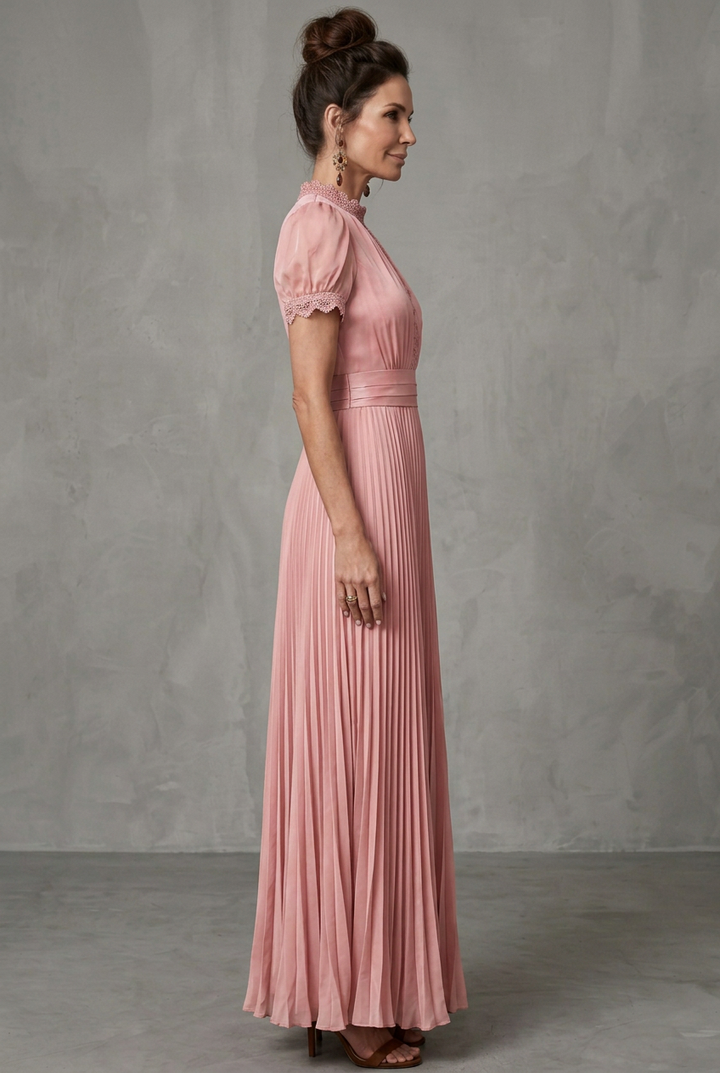 Elara | Maxikleid mit Spitzenbesatz und Falten