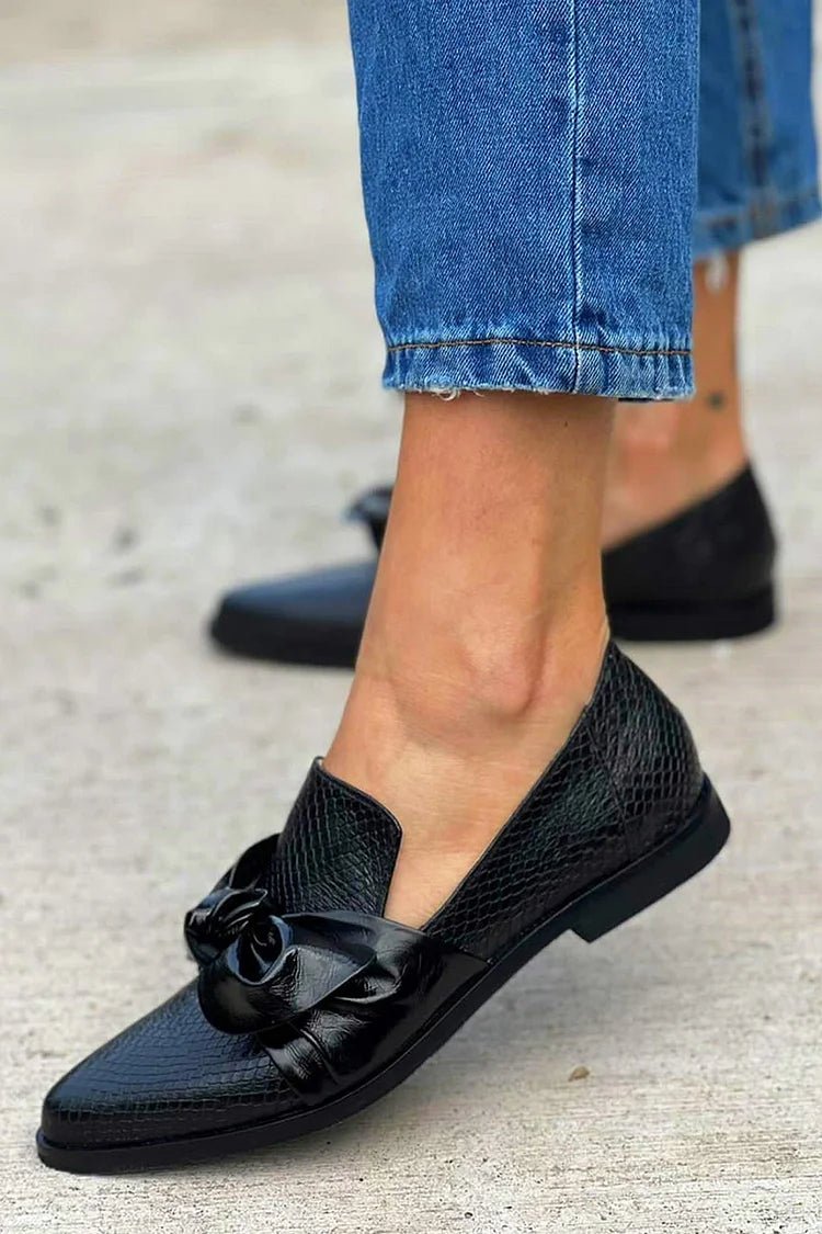 Casey | Loafer mit Glänzendem Schleifchen in Schwarz