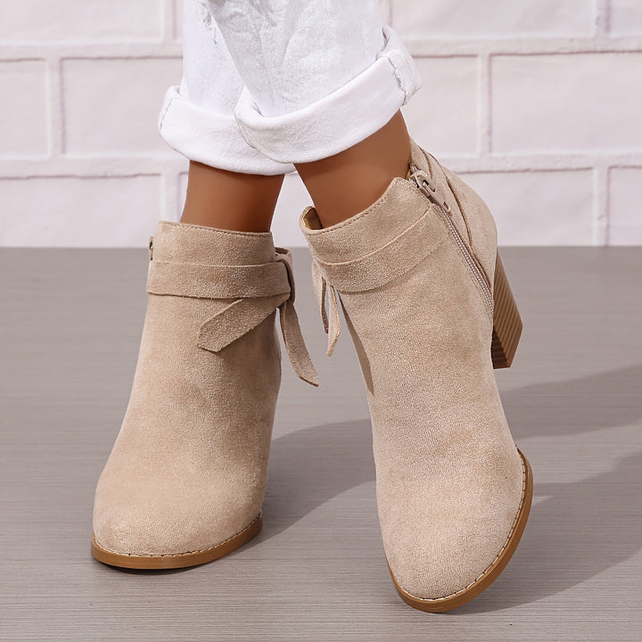 Lea | Elegant and Modern Ankle Boots with Bow Detail