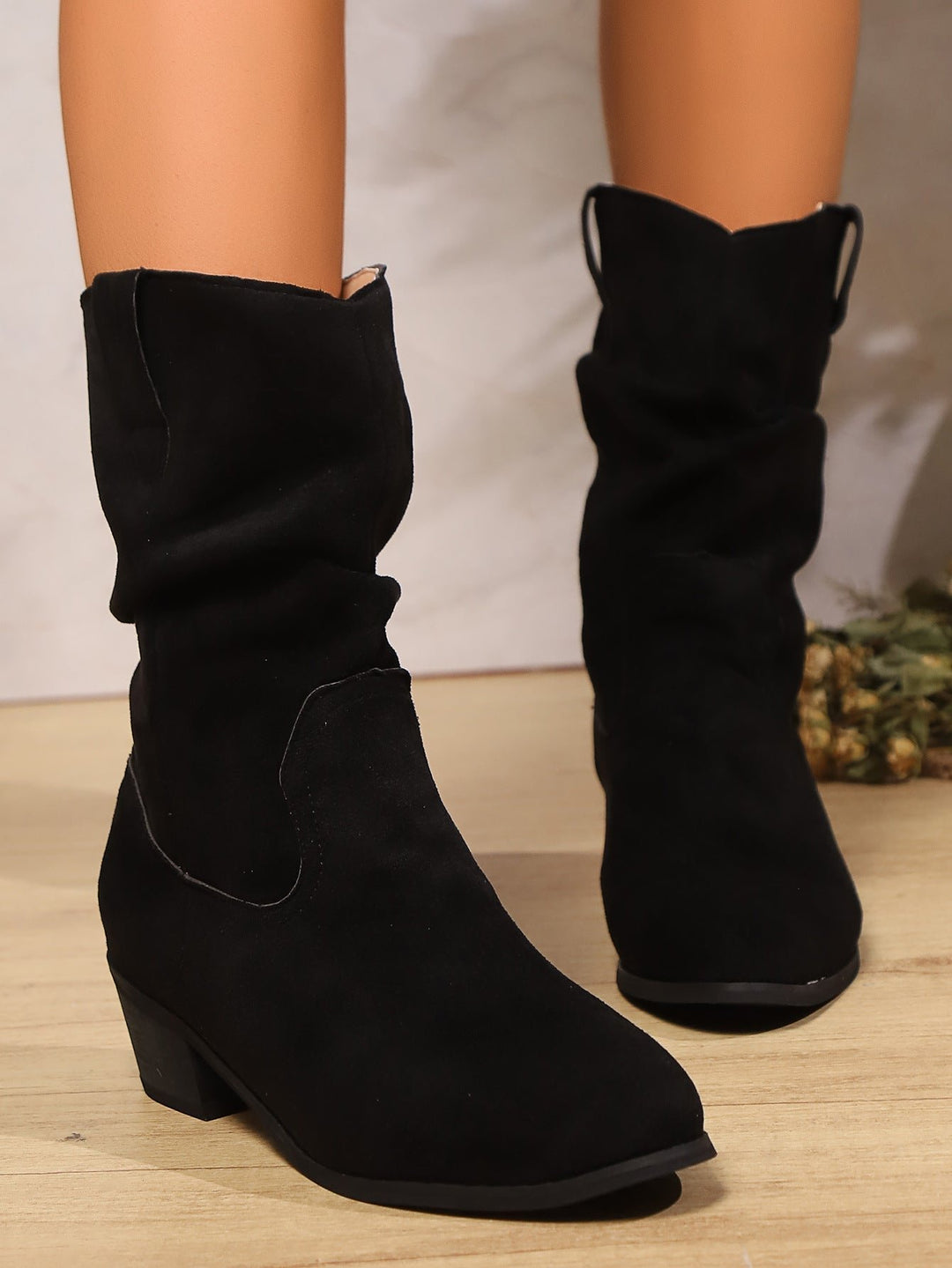Drune | Slouch-Cowboy-Stiefel – Stylischer Velours-Look für Damen