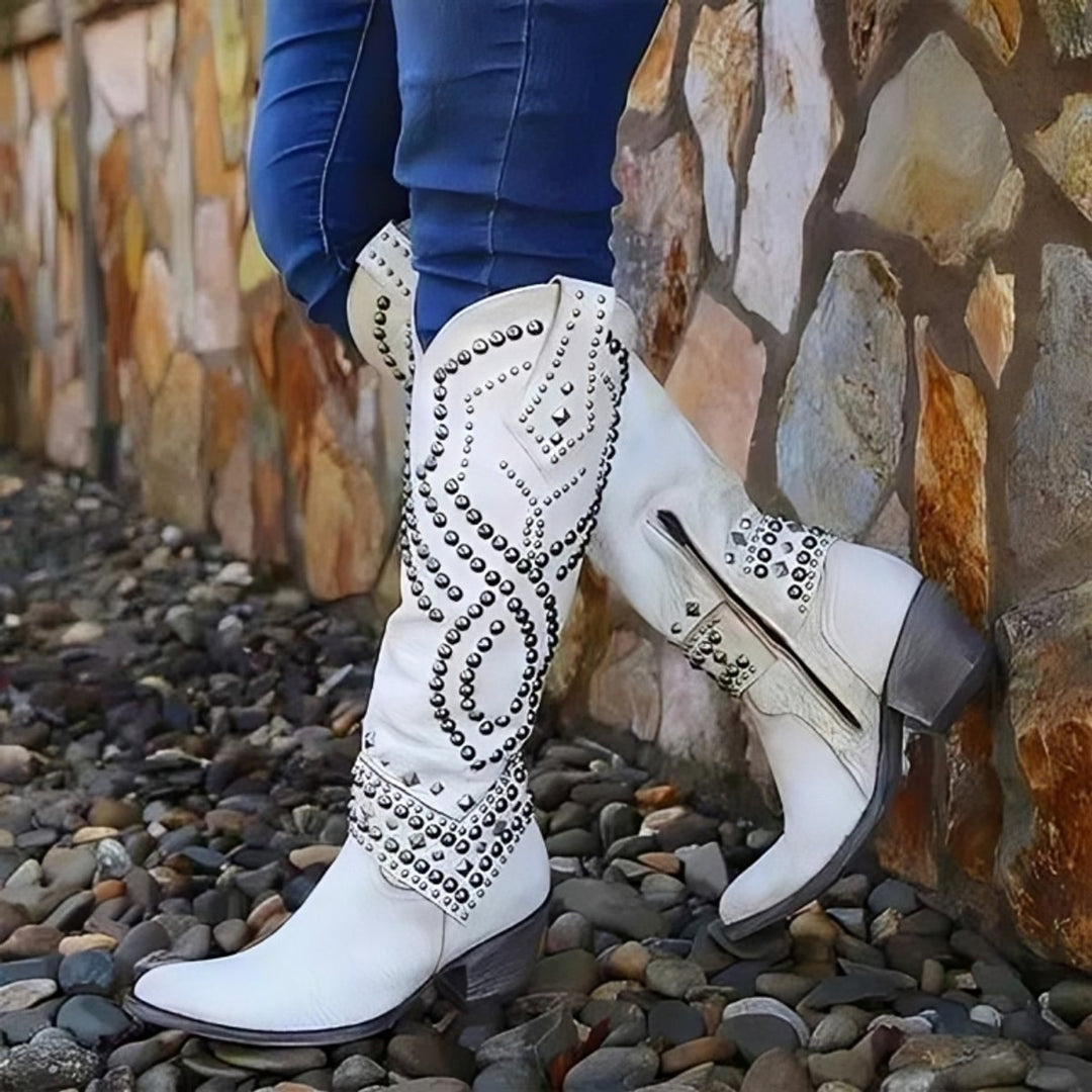 Eloise | Markante kniehohe Westernstiefel mit Nieten und Blockabsatz