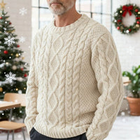 Oliver | Timeless cable-knit sweater with a crew neck