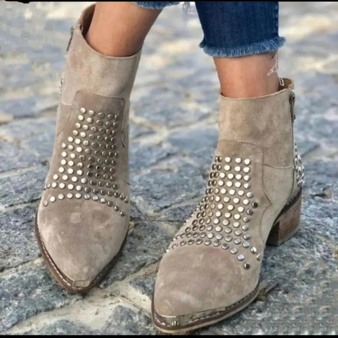 Emma | Elegant suede ankle boots with studs and a block heel
