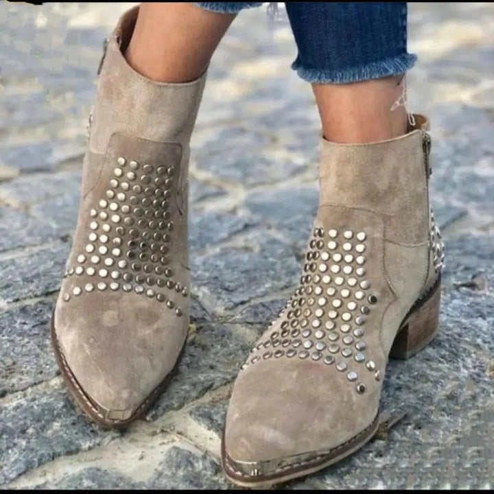 Emma | Elegant suede ankle boots with studs and a block heel