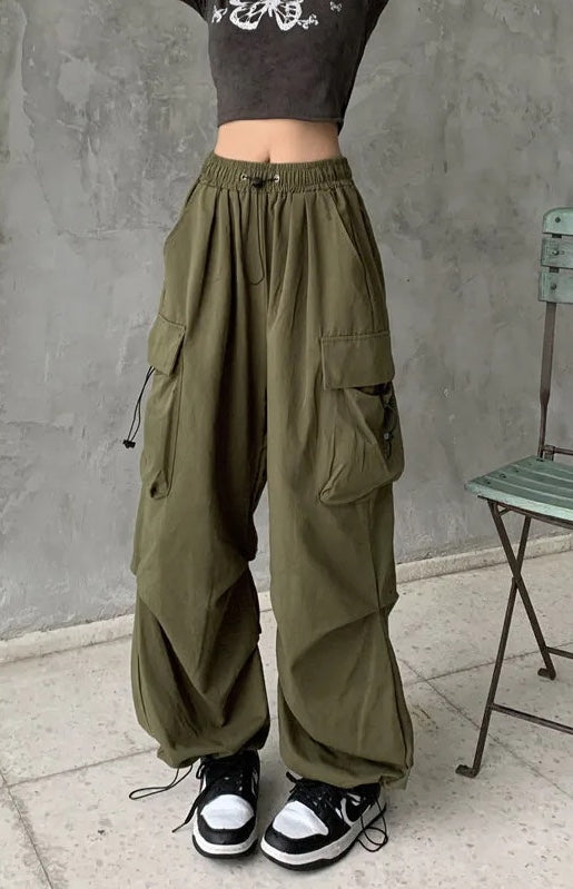 Laura | Modern and Comfortable Wide-Leg Cargo Pants