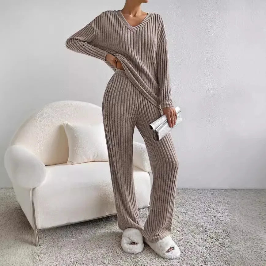Marie | Soft and Elegant Two-Piece Ribbed Knit Set with V-Neck