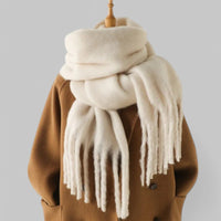 Evelyn | Kuscheliger Oversized-Winterschal mit vielseitigem Drapierstil