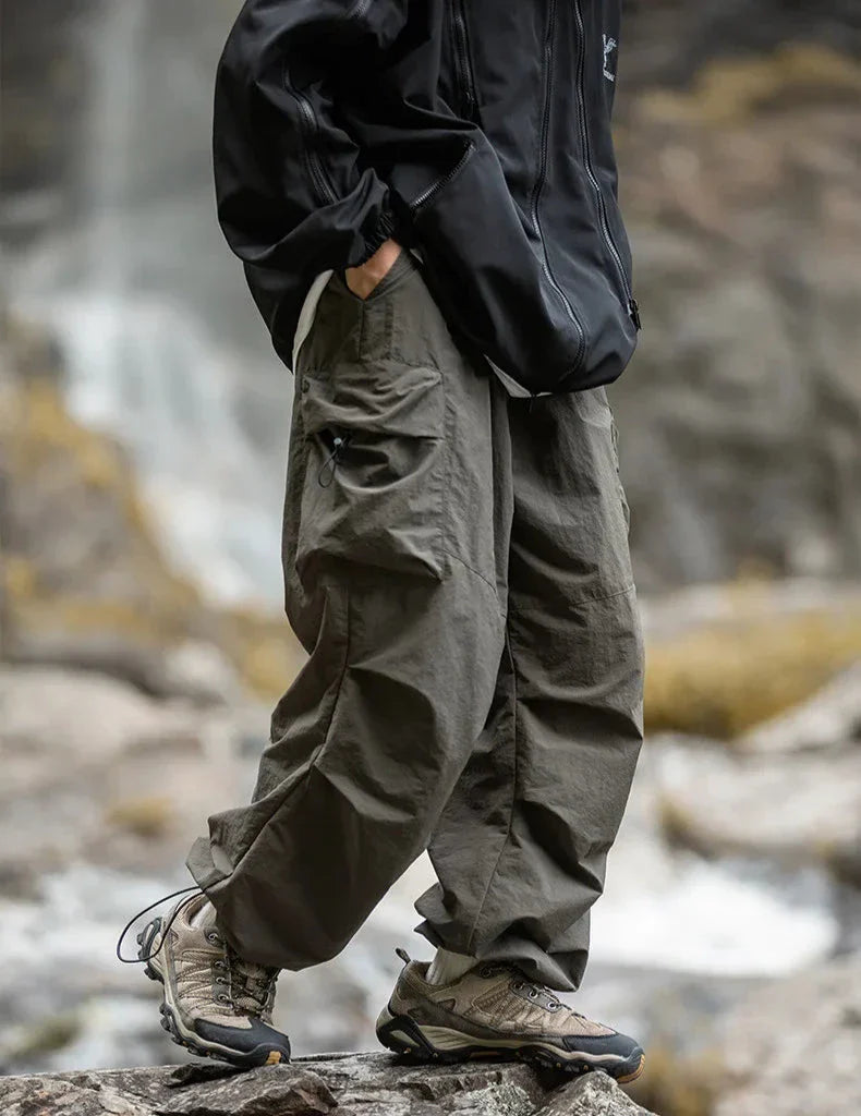 Clara | Casual and Functional Cargo Pants