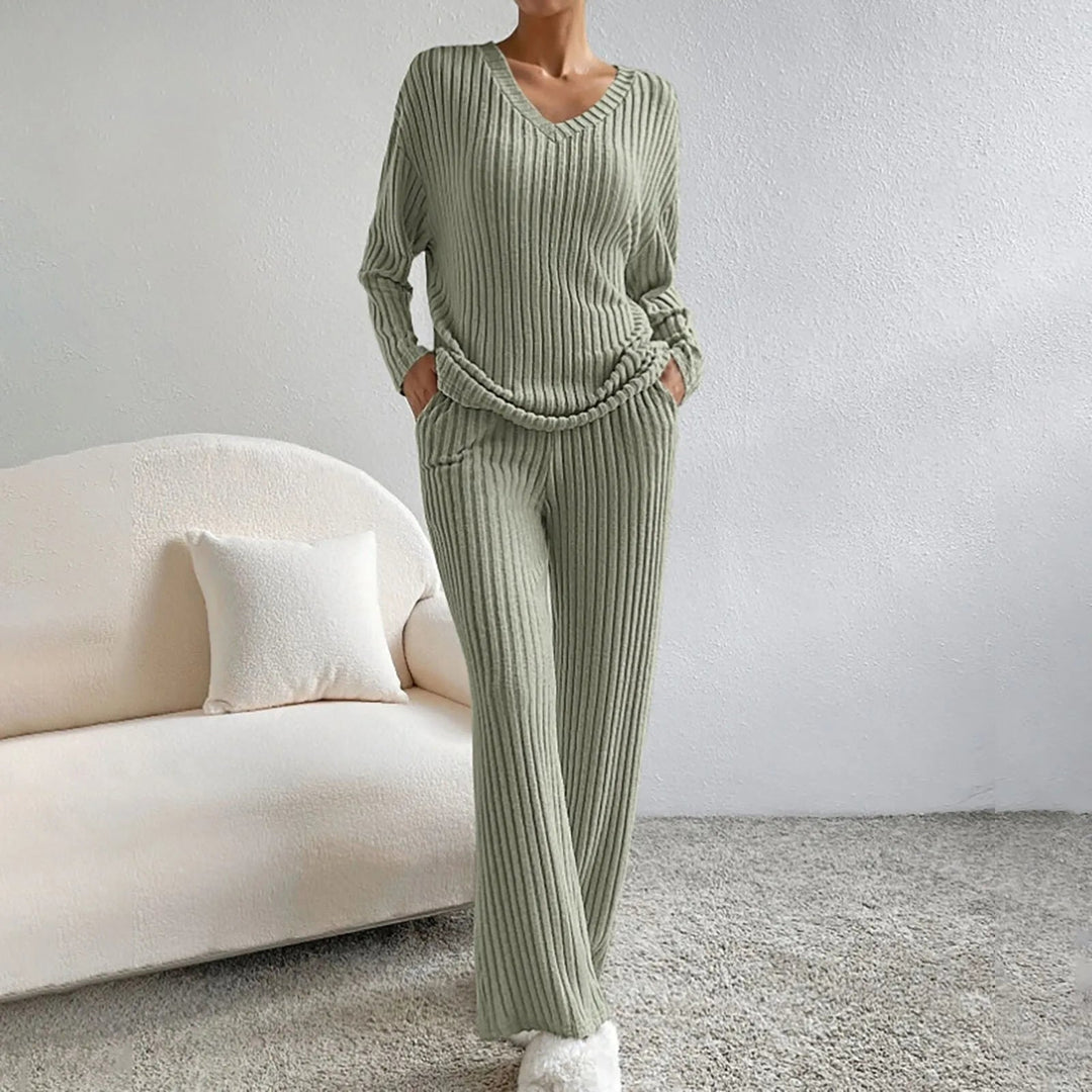 Marie | Soft and Elegant Two-Piece Ribbed Knit Set with V-Neck