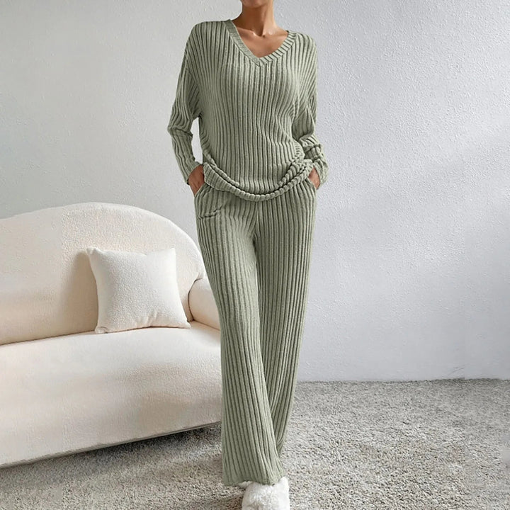 Marie | Soft and Elegant Two-Piece Ribbed Knit Set with V-Neck