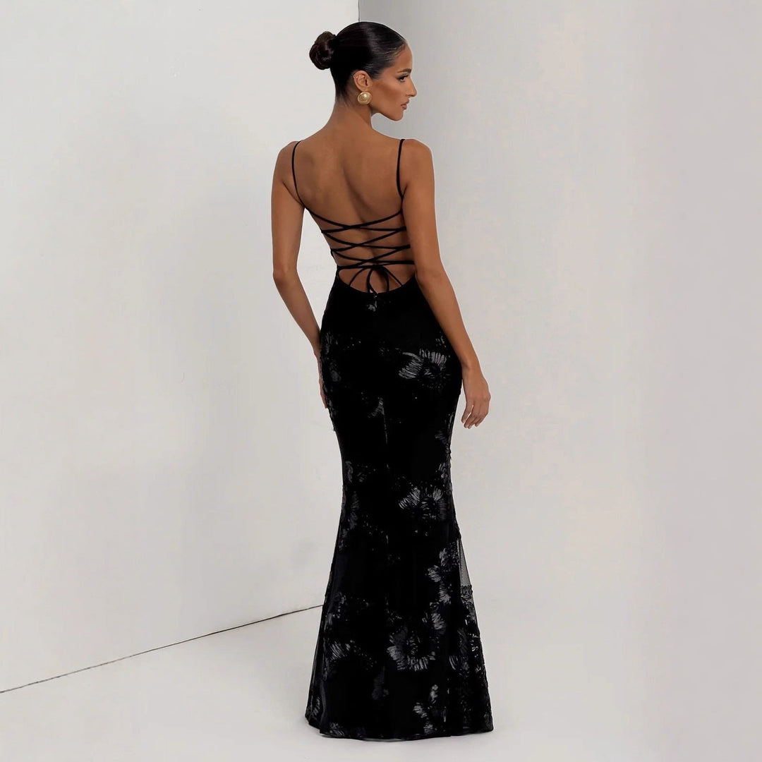 Aelara | Maxikleid Sommer Elegante Figurbetonte Silhouette Blumenapplikationen 3