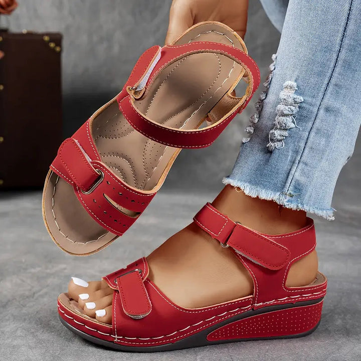 Amelia | Elegante und stilvolle Keilabsatz Sandalen 7