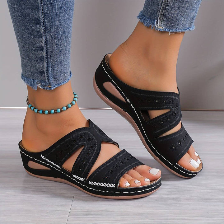Ava | Bequeme und rutschfeste Damen Sommersandalen 1