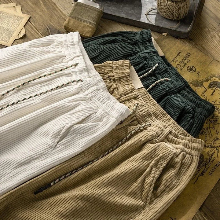 Bergmann | Bequeme, Atmungsaktive Herren Shorts aus Cord für Lässigen Sommerstil 5