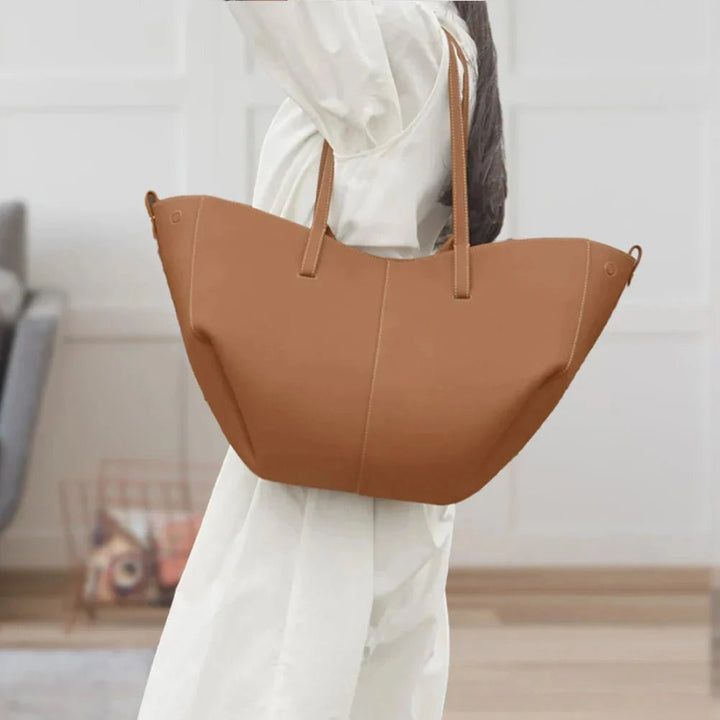 Celeste | Elegante Tragetasche aus Veganem PU-Leder 1