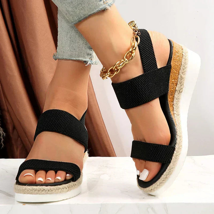 Christin | Stilvolle und bequeme orthopädische Sandalen 2