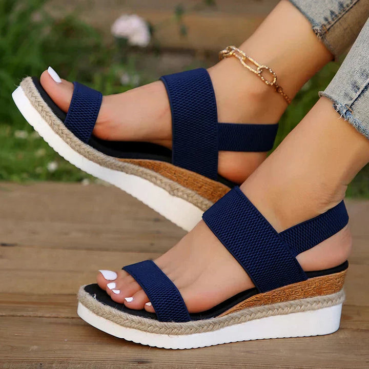 Christin | Stilvolle und bequeme orthopädische Sandalen 5