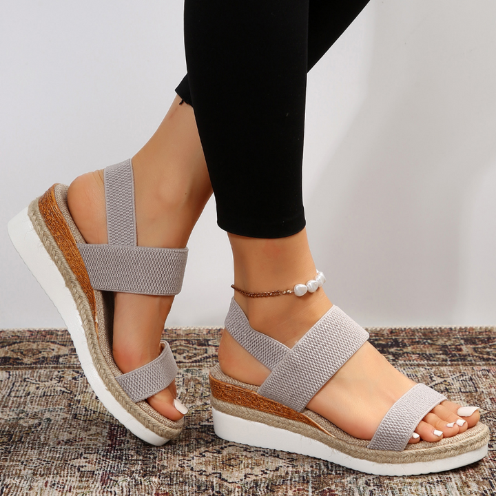Christin | Stilvolle und bequeme orthopädische Sandalen 6