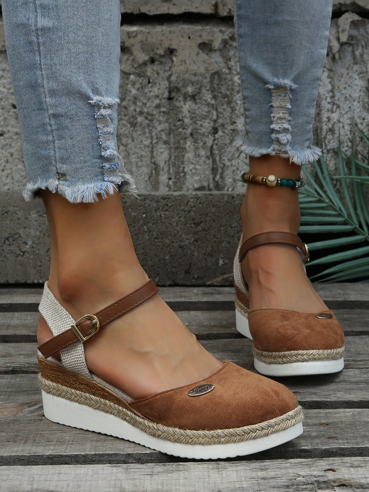Claudia | Atmungsaktive und stilvolle orthopädische Sommersandalen 3