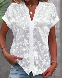 Poppy | Playful summer blouse with lace details