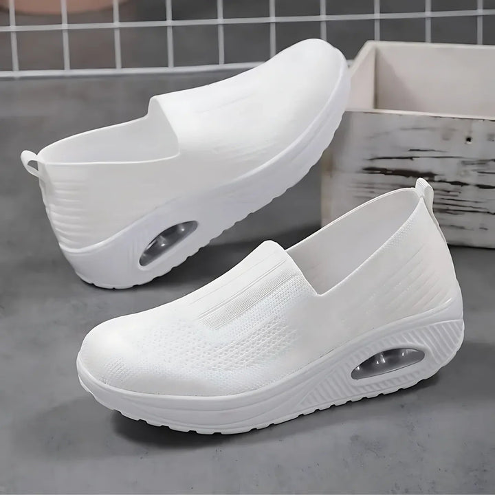 Daniela | Bequeme und atmungsaktive orthopädische Slip On Schuhe 2