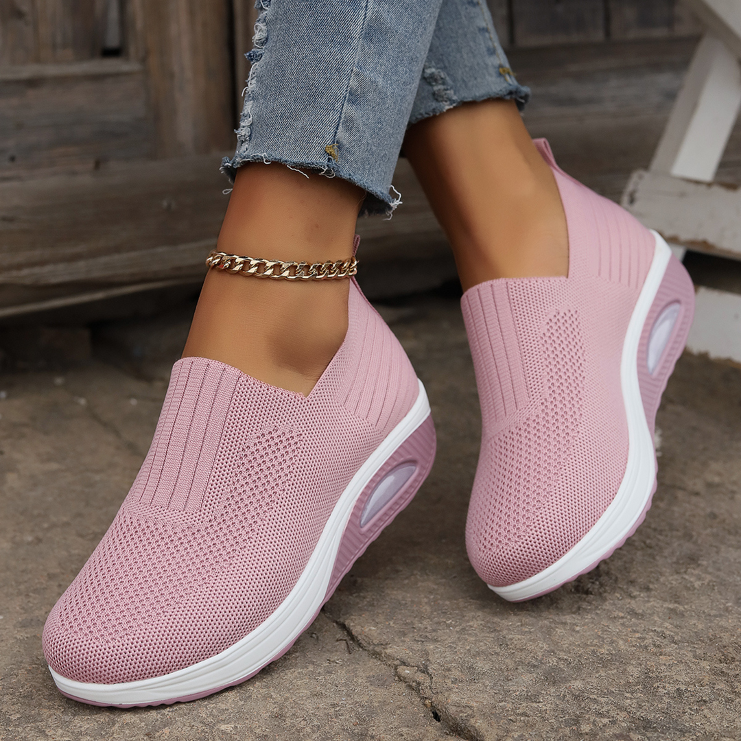 Daniela | Bequeme und atmungsaktive orthopädische Slip On Schuhe 6