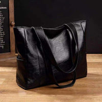 Clara | Timeless and Spacious Women's Leather Tote Bag for Every Day