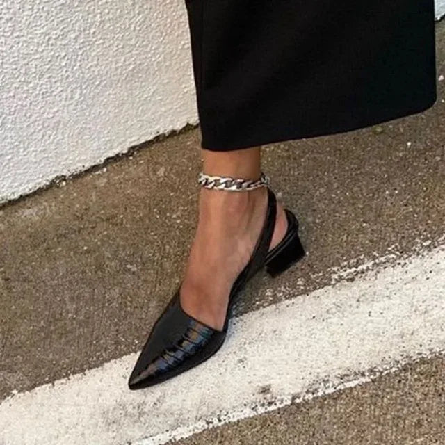 Elara | Bequeme, Elegante & Zeitlose Damen Pumps in Schwarz und Beige 1