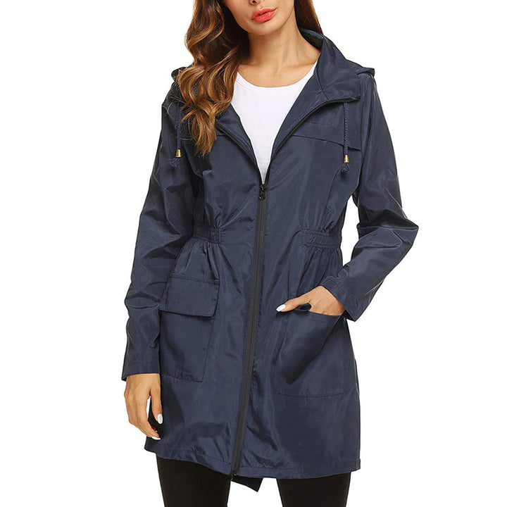 Emilia | Leichte & Figurbetonte Damen Regenjacke 4