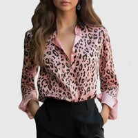 Amelia| Stylish long-sleeve blouse with modern print