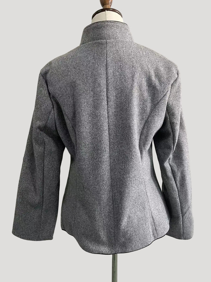 Heidi | Elegante, Schmal Geschnittene Damenjacke mit Stehkragen und Kontrastdetails 3