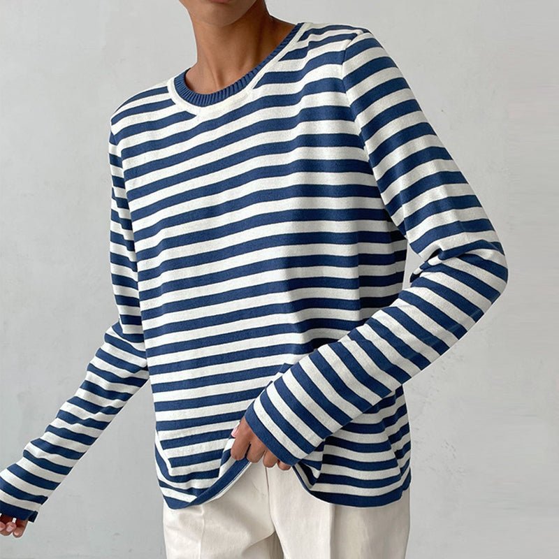 Isabella | Bequemer und warmer Langarmpullover mit maritim gestreiften Ärmeln 0