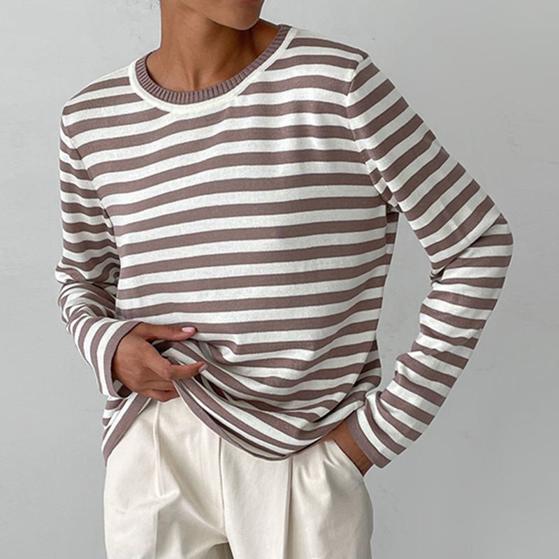 Isabella | Bequemer und warmer Langarmpullover mit maritim gestreiften Ärmeln 1