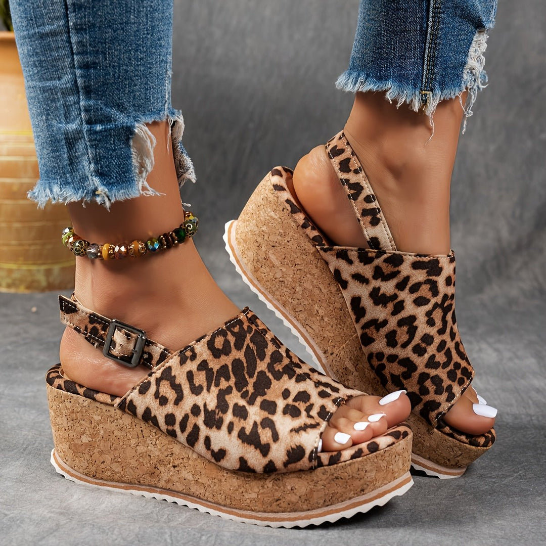 Katharina | Stylische Plateau Keilsandalen mit Animal Print 5