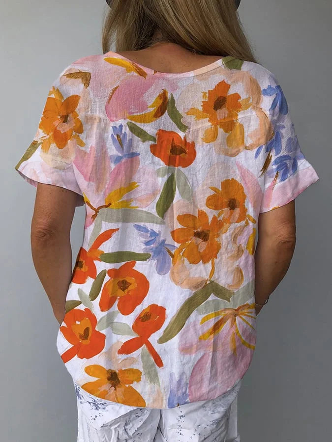 Lina | Entspanntes V-Ausschnitt Damenbluse mit Retro-Blumenprint 0