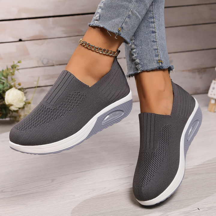 Livia | Bequeme Slip-On Damen Sneaker mit Keilsohle 8