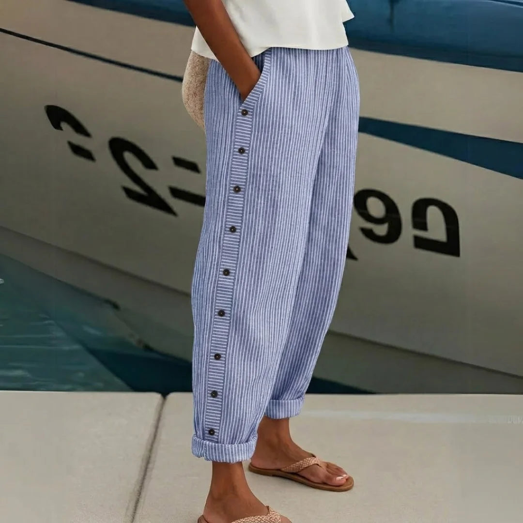 Livia | Elegante Hochtaillierte Gestreifte Knopfhose 4