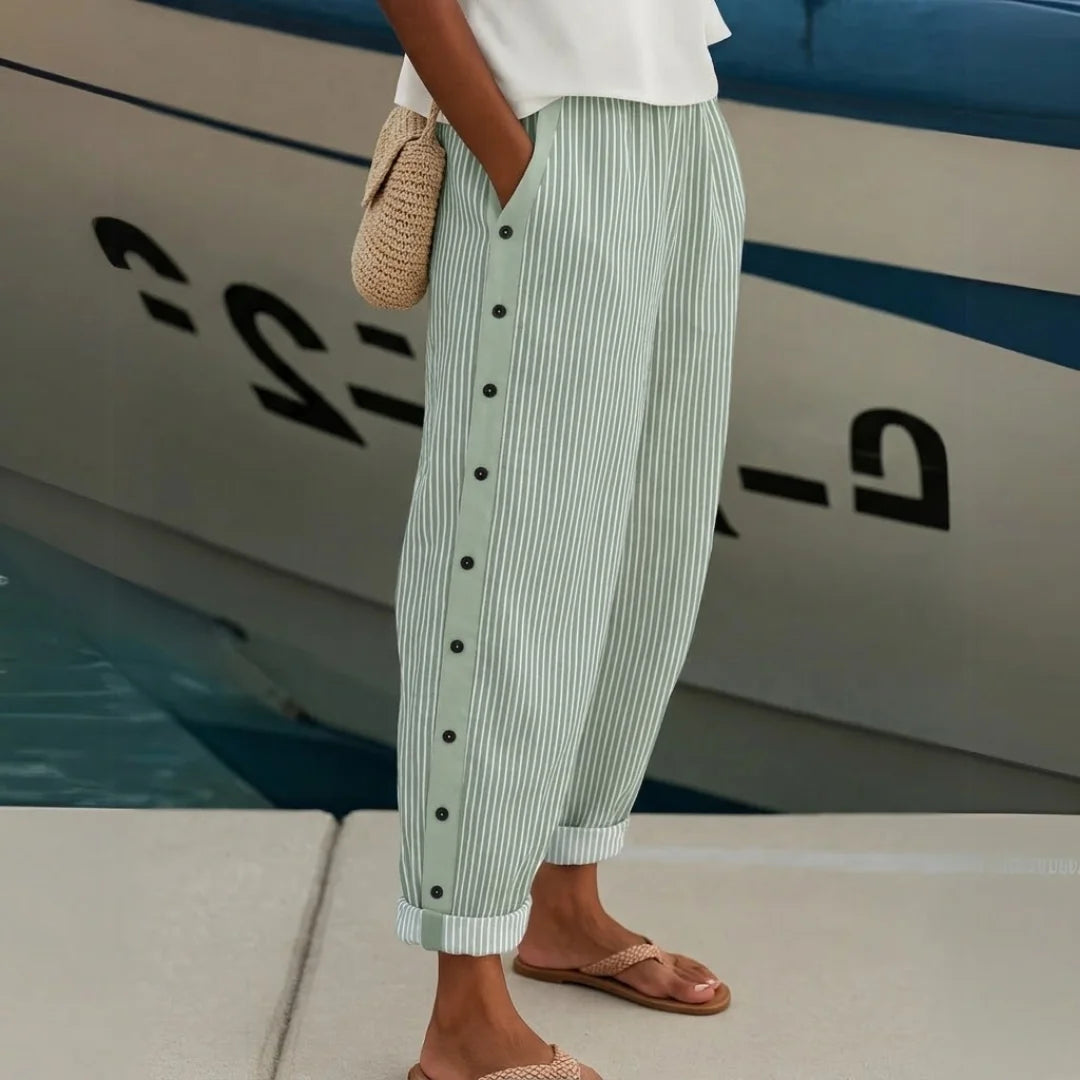 Livia | Elegante Hochtaillierte Gestreifte Knopfhose 5