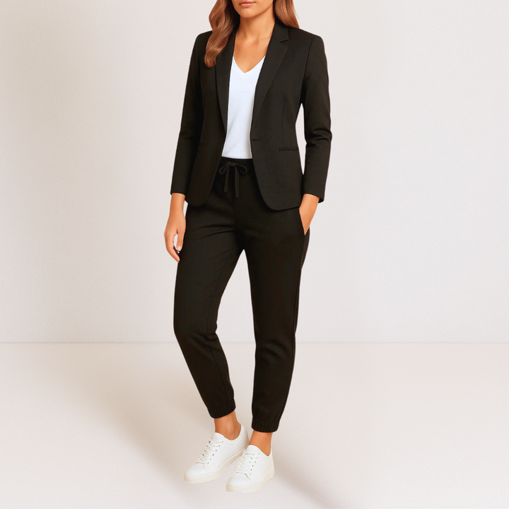Livia | Eleganter Bequemer Damenanzug für Jeden Anlass 5