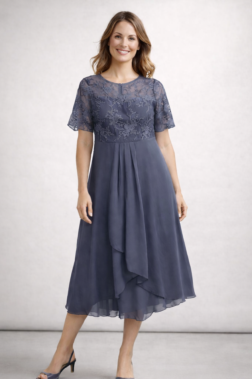 Livia | Elegantes Midikleid mit Floraler Spitze 6