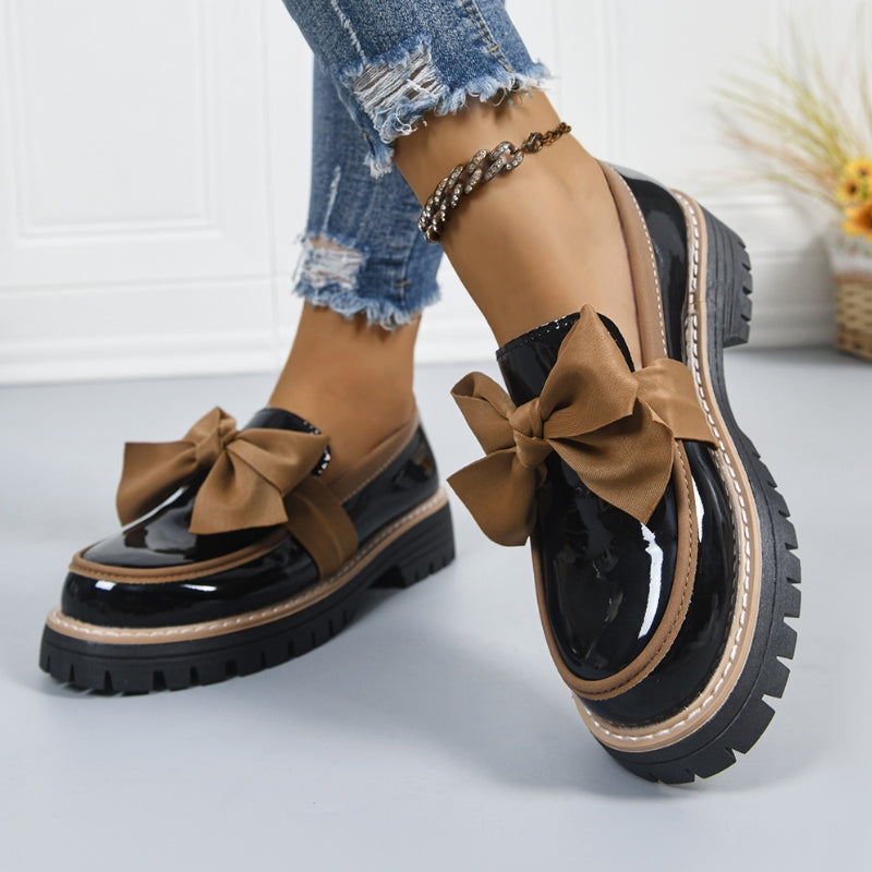 Livia | Glänzende Elegante Frauen Loafer mit Übergroßer Schleife 5