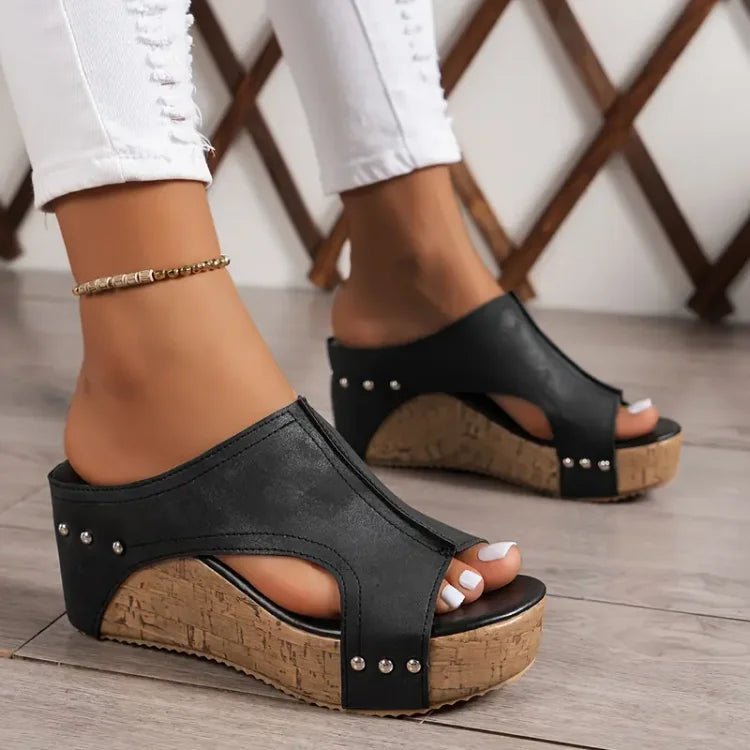 Lorena | Bequeme und orthopädische Keilabsatz Sandalen 0
